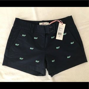 VINEYARD VINES WHALE EMBROIDERED SHORTS